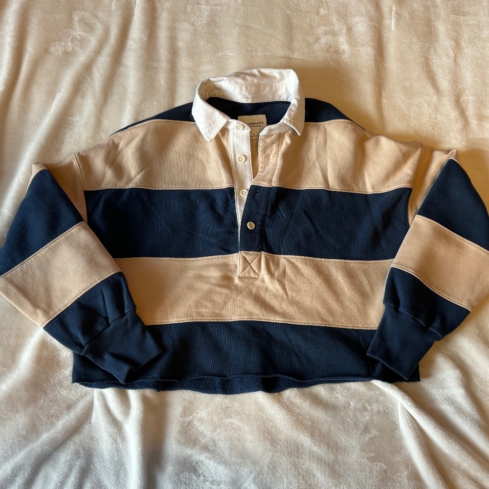 Abercrombie and Fitch Soft AF Collection Women's Cropped Rugby Sweater Size S
